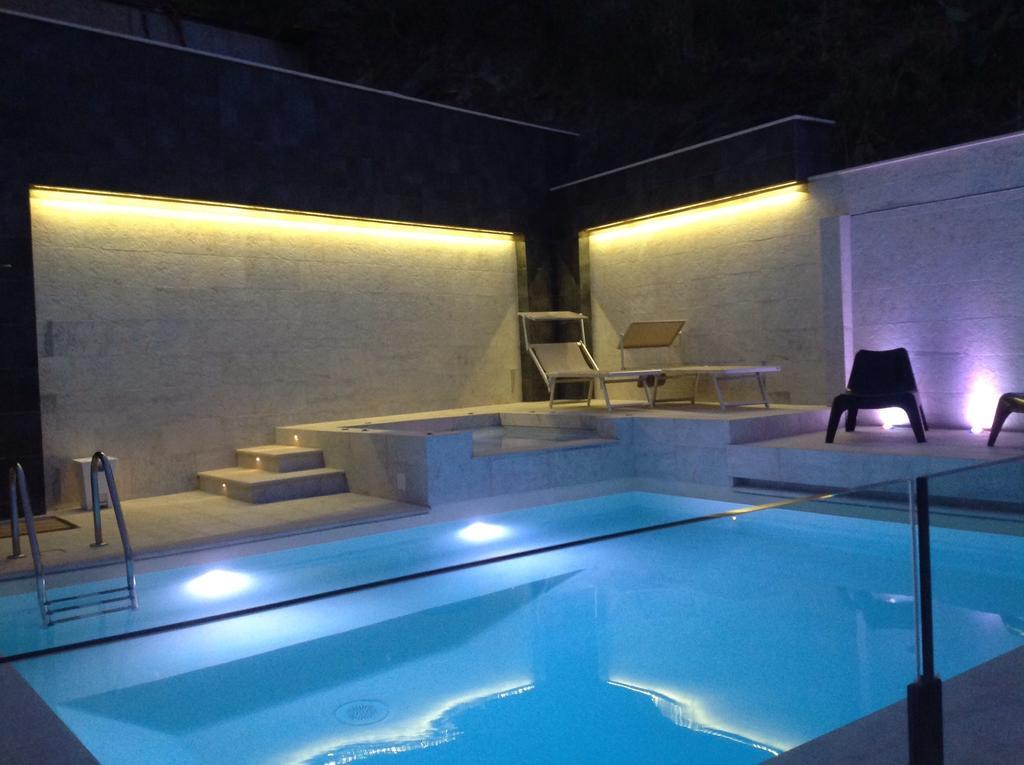 202 Luxury Pool Isola Bella Villa Taormina Oda fotoğraf