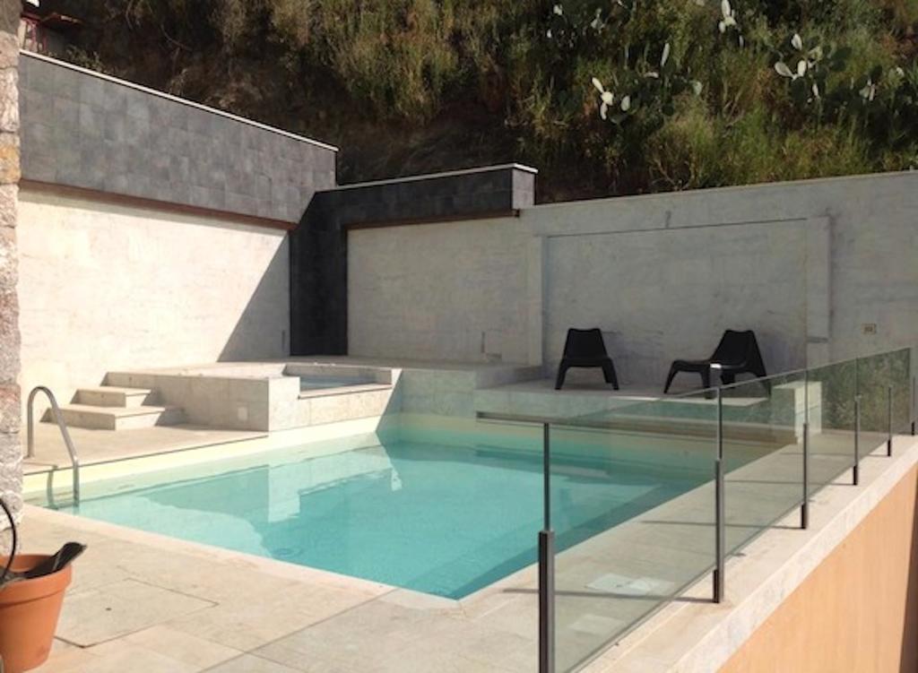 202 Luxury Pool Isola Bella Villa Taormina Oda fotoğraf