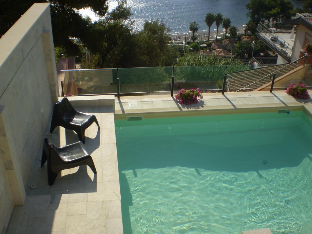 202 Luxury Pool Isola Bella Villa Taormina Oda fotoğraf
